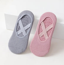 Load image into Gallery viewer, 5 Pairs of Women's Non-Slip  Socks for Pilates Gym Breathable Cotton No-Show Socks with Silicone Grip Indoor Workout
